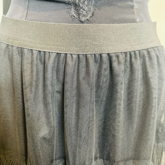 Black tiered tutu mesh midi length skirt elastic waist size L - Picture 4 of 8